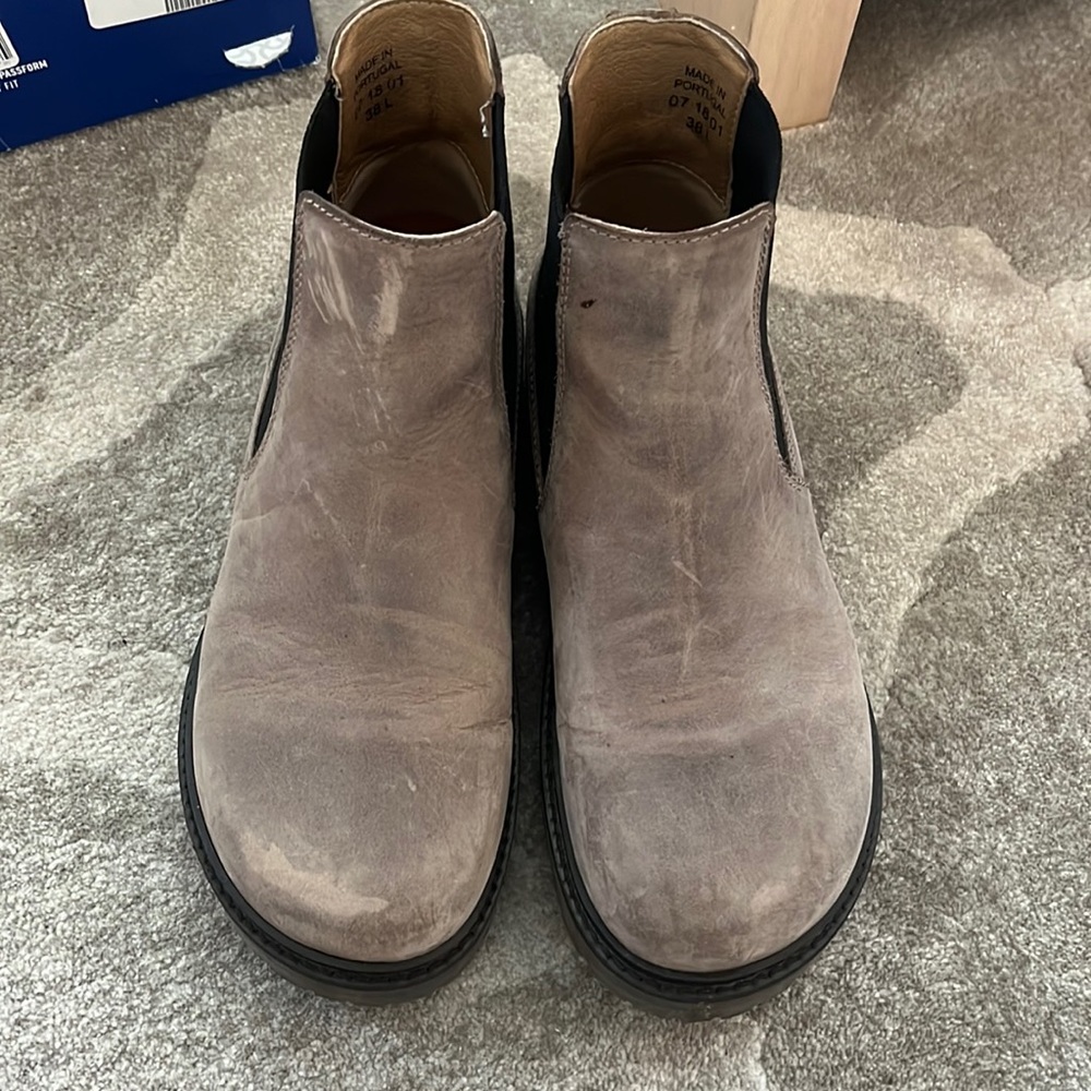 Birkenstock Stalin Chelsea boots size EU 38 US in taupe color